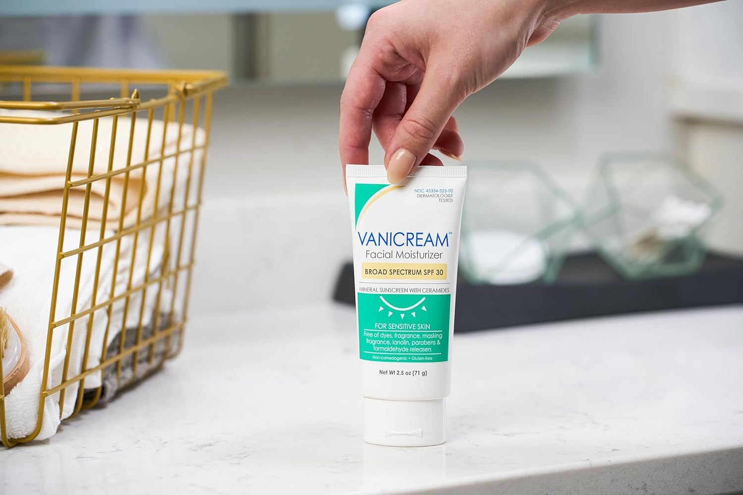 Facial Moisturizer with SPF 30 - Mineral Sunscreen - 2.5Fl Oz - Formulated without Common Irritants for Those with Sensitive Skin